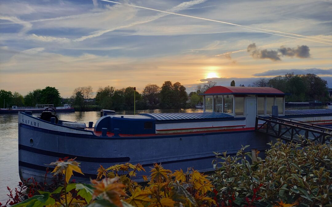 Soirée poésie à la Péniche de Triel, le vendredi 29 novembre à 20 heures